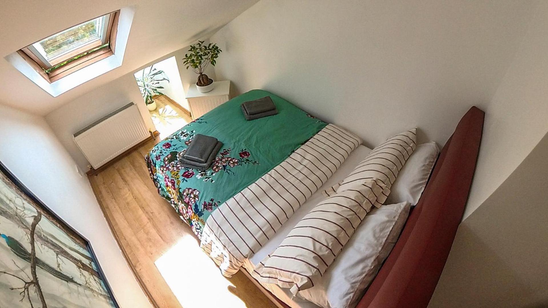 런던 1 Bed Attic Flat With Easy Reach To City Centre 아파트 외부 사진